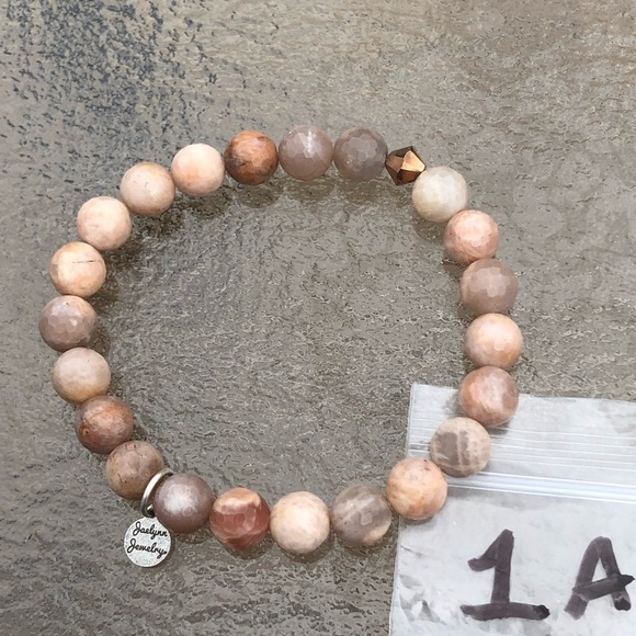 Jaelynn Jewelry Jewelry - Sunstone☀️ Handmade Gemstone Bracelet w/Swarovski